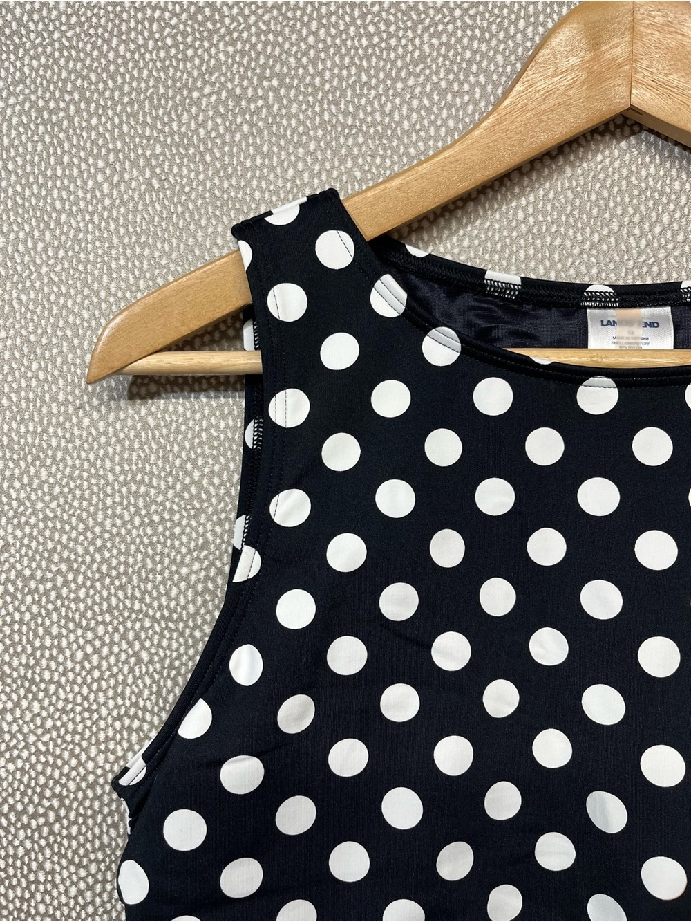 12 Lands’ End Swim Black & White Polka Dot High Neck Classic Tank Swimsuit Top - Picture 2 of 7